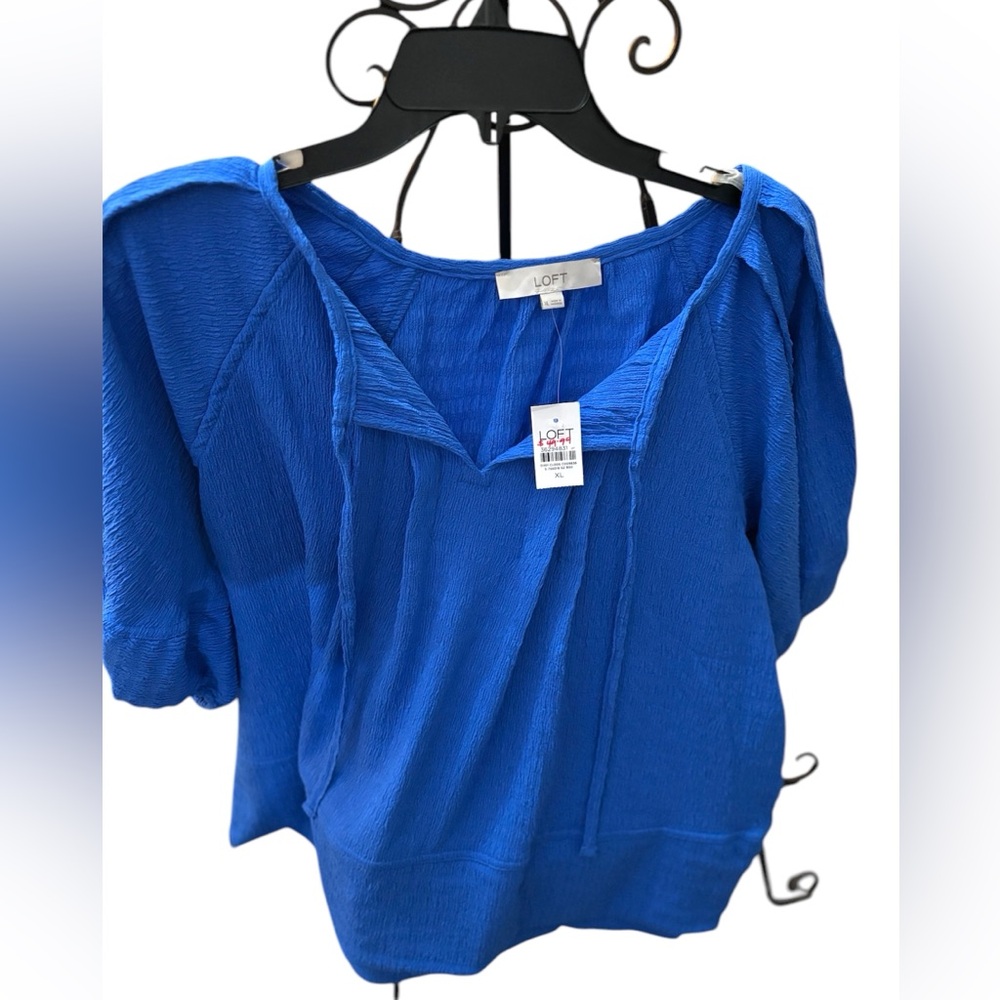 Loft - galaxy blue top. Size XL. NWT